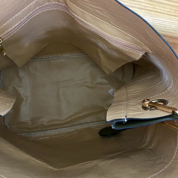 Elizabeth Grant Shoulder Bag - Picture 8 of 10